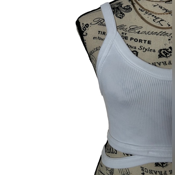 Brand New Ribbed Crop Top With Cut Outs - Picture 2 of 6